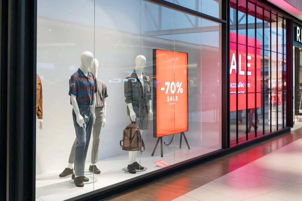 visual merchandising - shop window for menswear